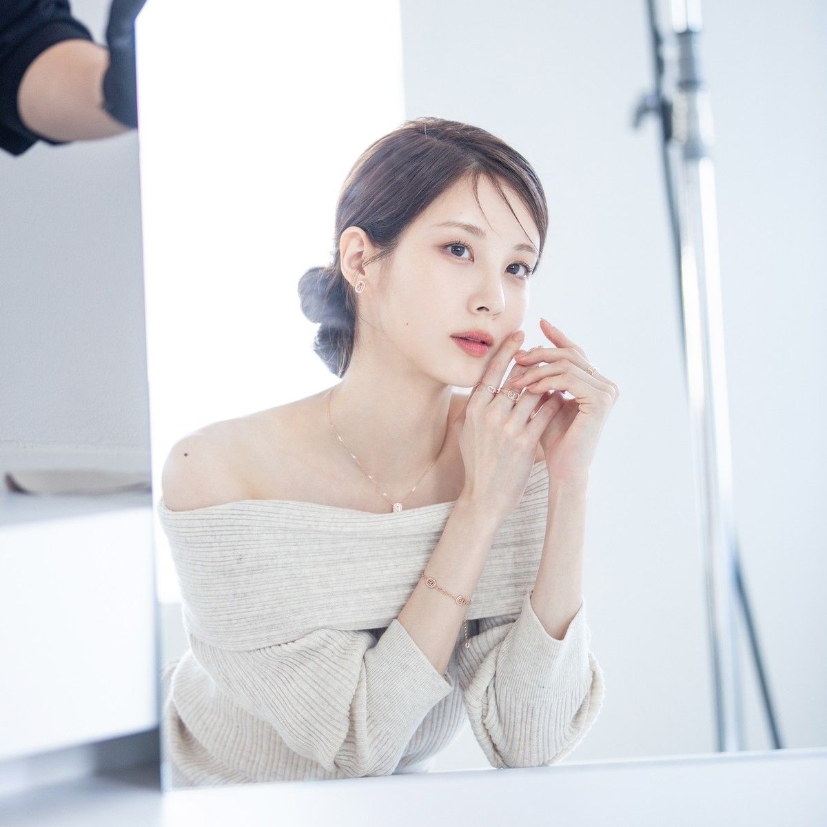 Behind-the-scenes cut of Seohyun (Girls' Generation)