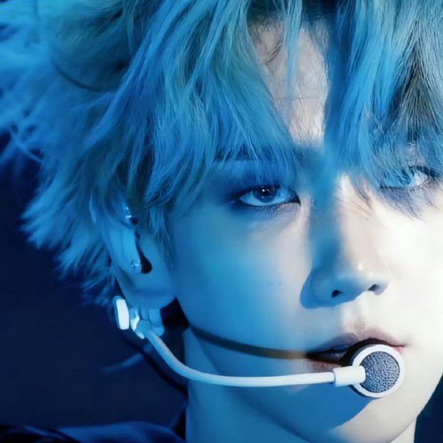 Foto aktivitas terbaru Baekhyun (EXO)