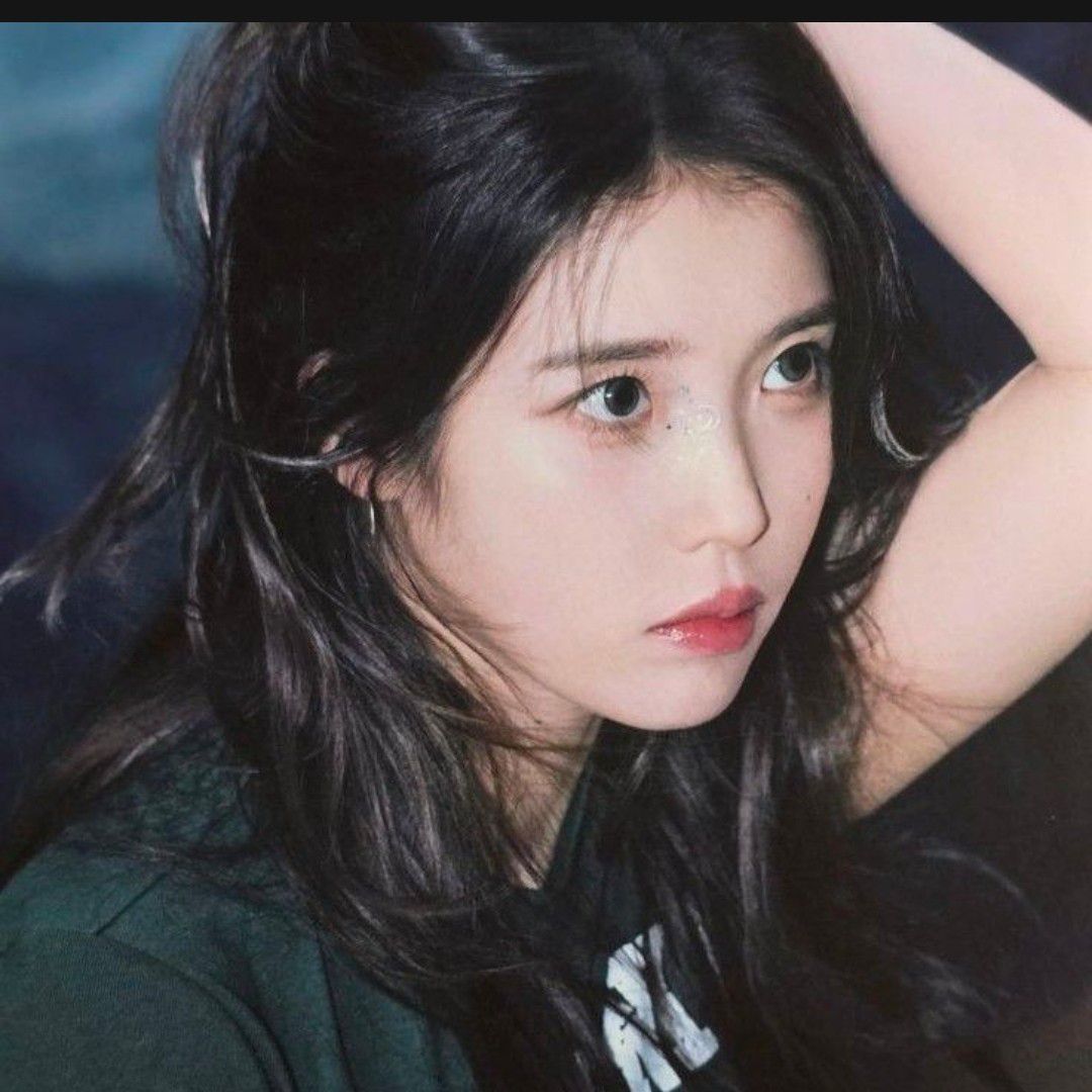 Recent activity shot of IU