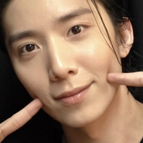 Popular K-POP post loved by fans