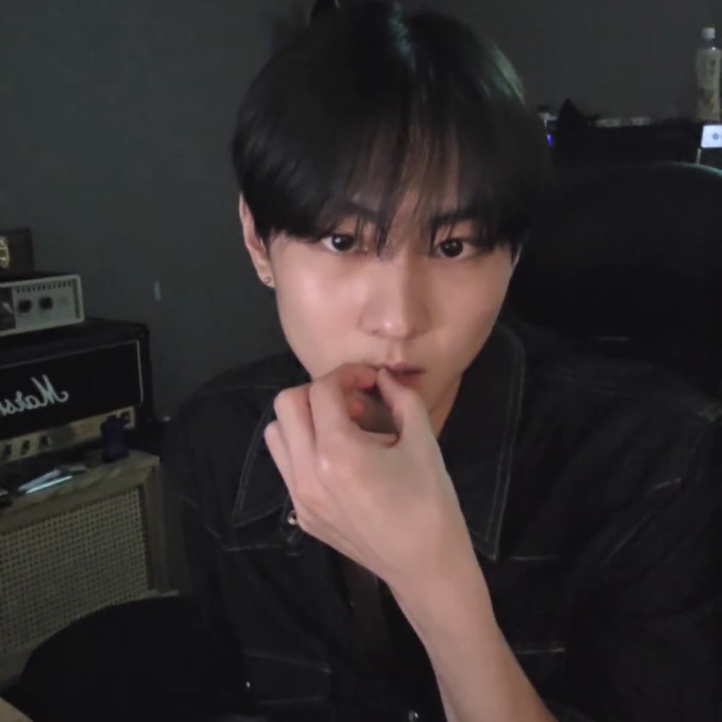 Recent activity shot of Jungwon (ENHYPEN)