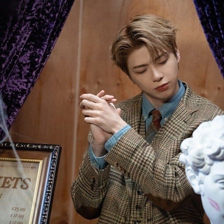 A moment captured by Kang Daniel's fan