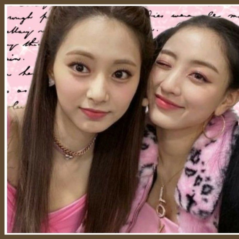 ジヒョ (TWICE)の最近の活動写真