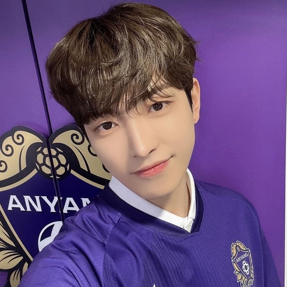 Recent activity shot of Hongjoong (ATEEZ)