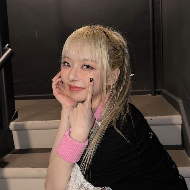 Latest photo of ViVi (Loossemble)