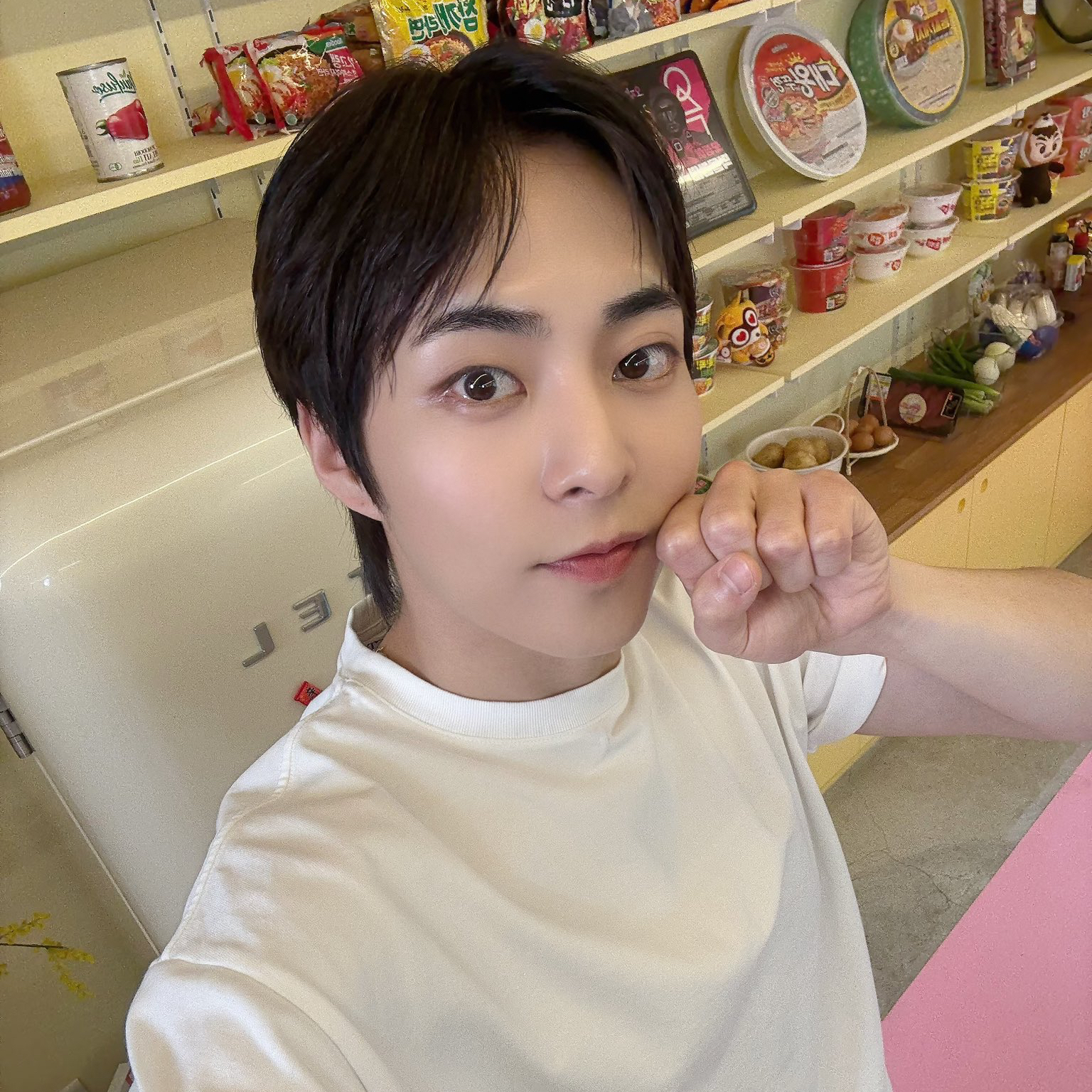 시우민 (EXO)의 비하인드 컷