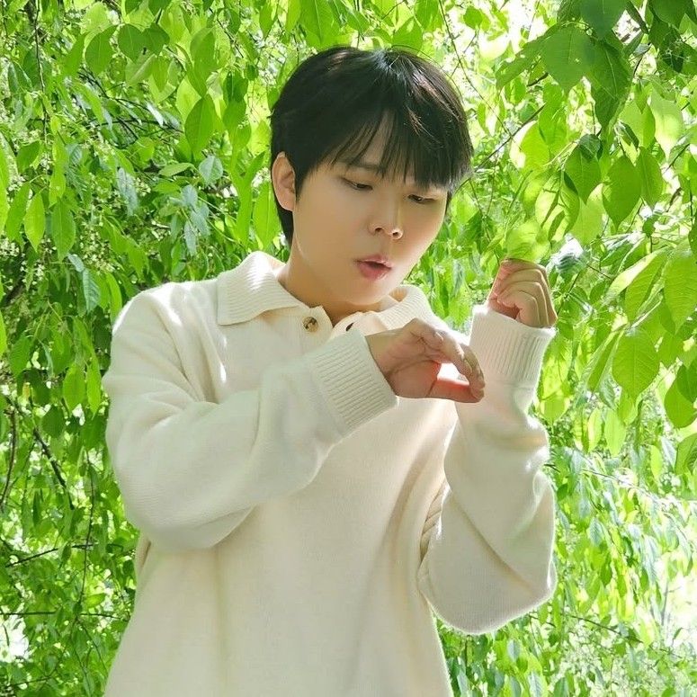 A moment captured by Jung Seunghwan's fan