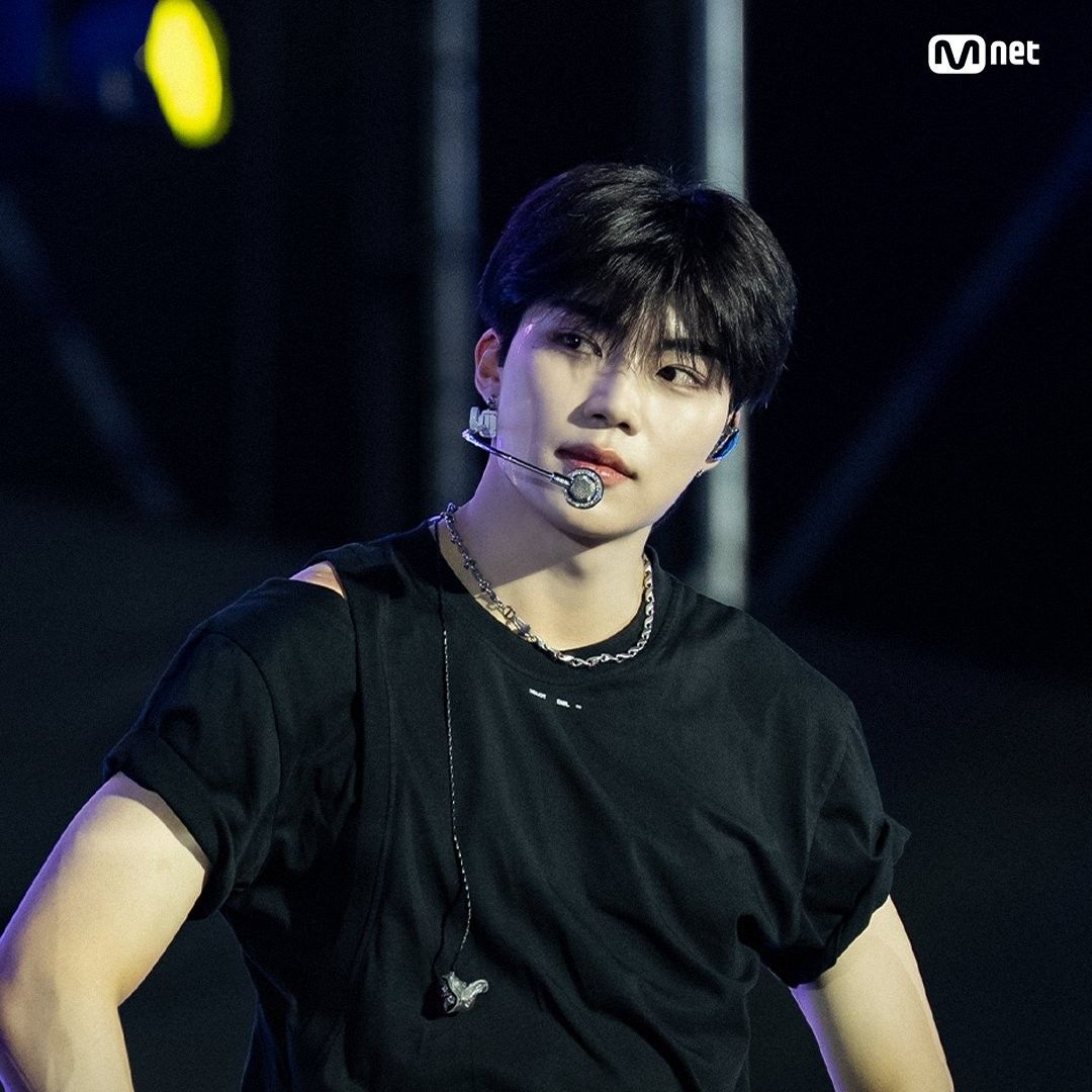 Potret di balik layar Park Gunwook (ZEROBASEONE)