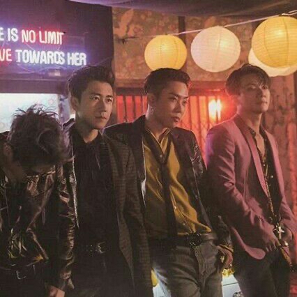 Recent activity shot of SECHSKIES