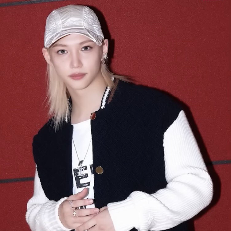 Latest photo of Felix (Stray Kids)