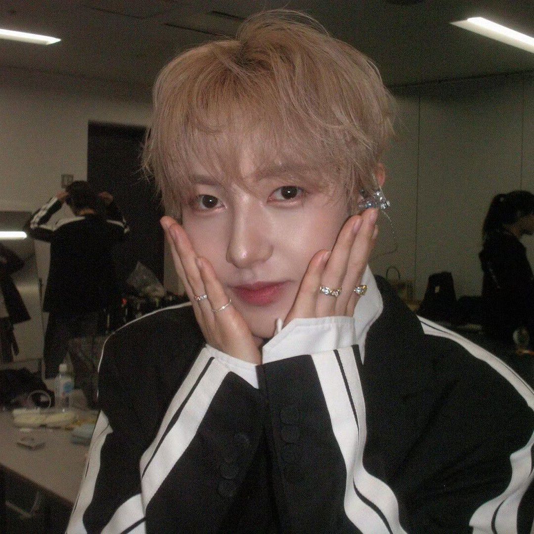 Behind-the-scenes cut of Renjun (NCT DREAM)