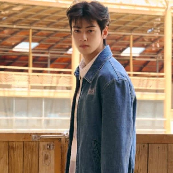 Recent activity shot of Eunwoo (ASTRO)