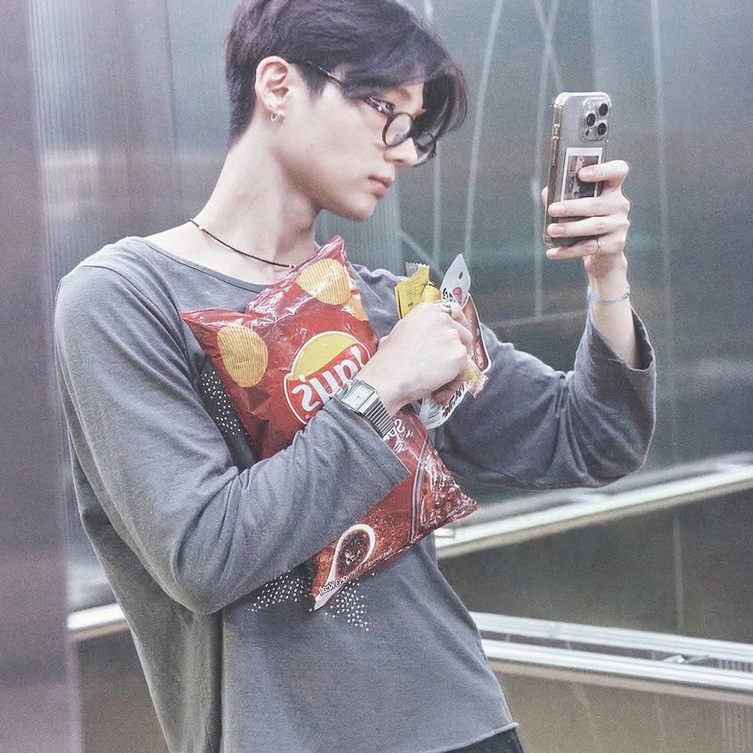 A moment captured by Lee Sangwon (ALPHA DRIVE ONE)'s fan