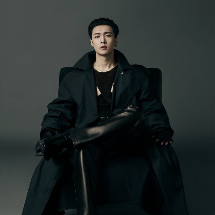 Recent activity shot of Lay (EXO)