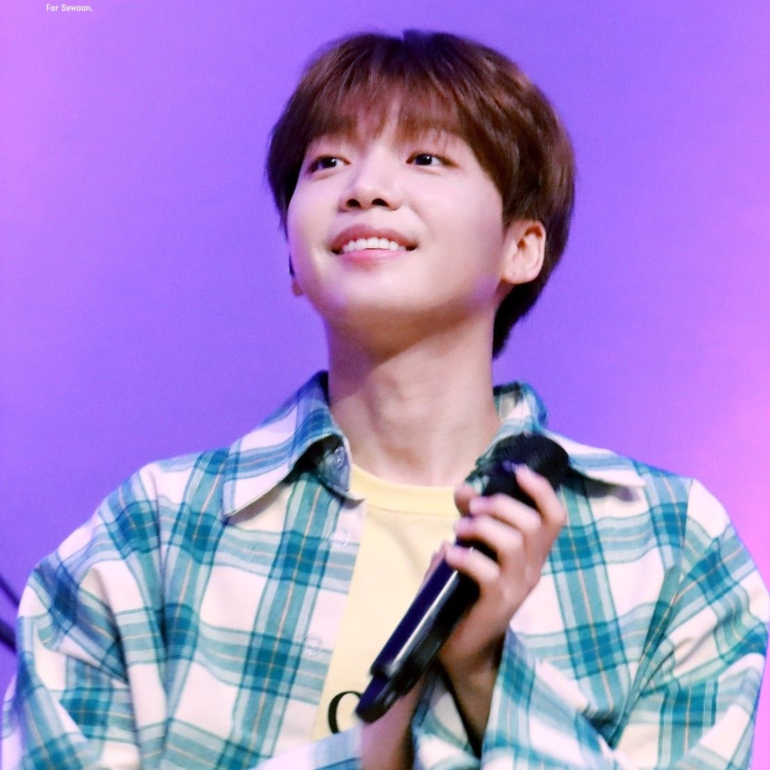 A moment captured by Jeong Sewoon's fan