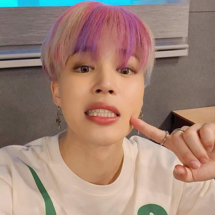 A moment captured by Jimin (BTS)'s fan