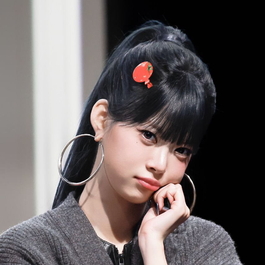 Recent activity shot of LE SSERAFIM