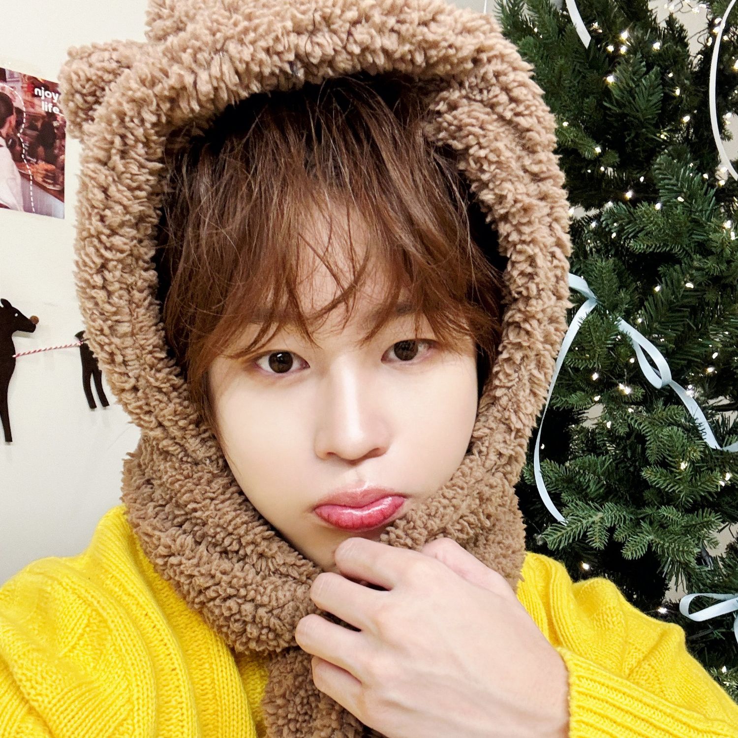 Behind-the-scenes cut of Ha Sungwoon