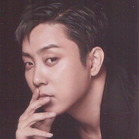 Latest photo of Eun Jiwon (SECHSKIES)