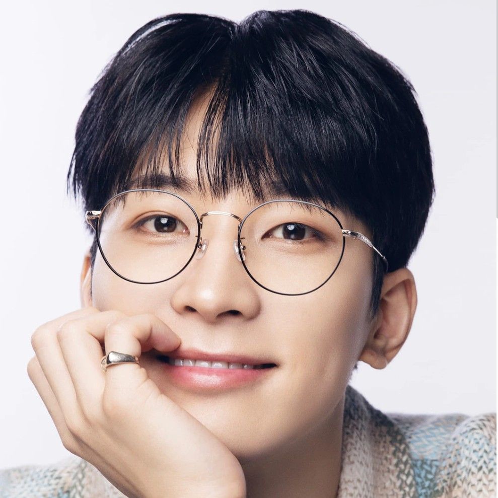 圓佑 (SEVENTEEN)的最新活動照片