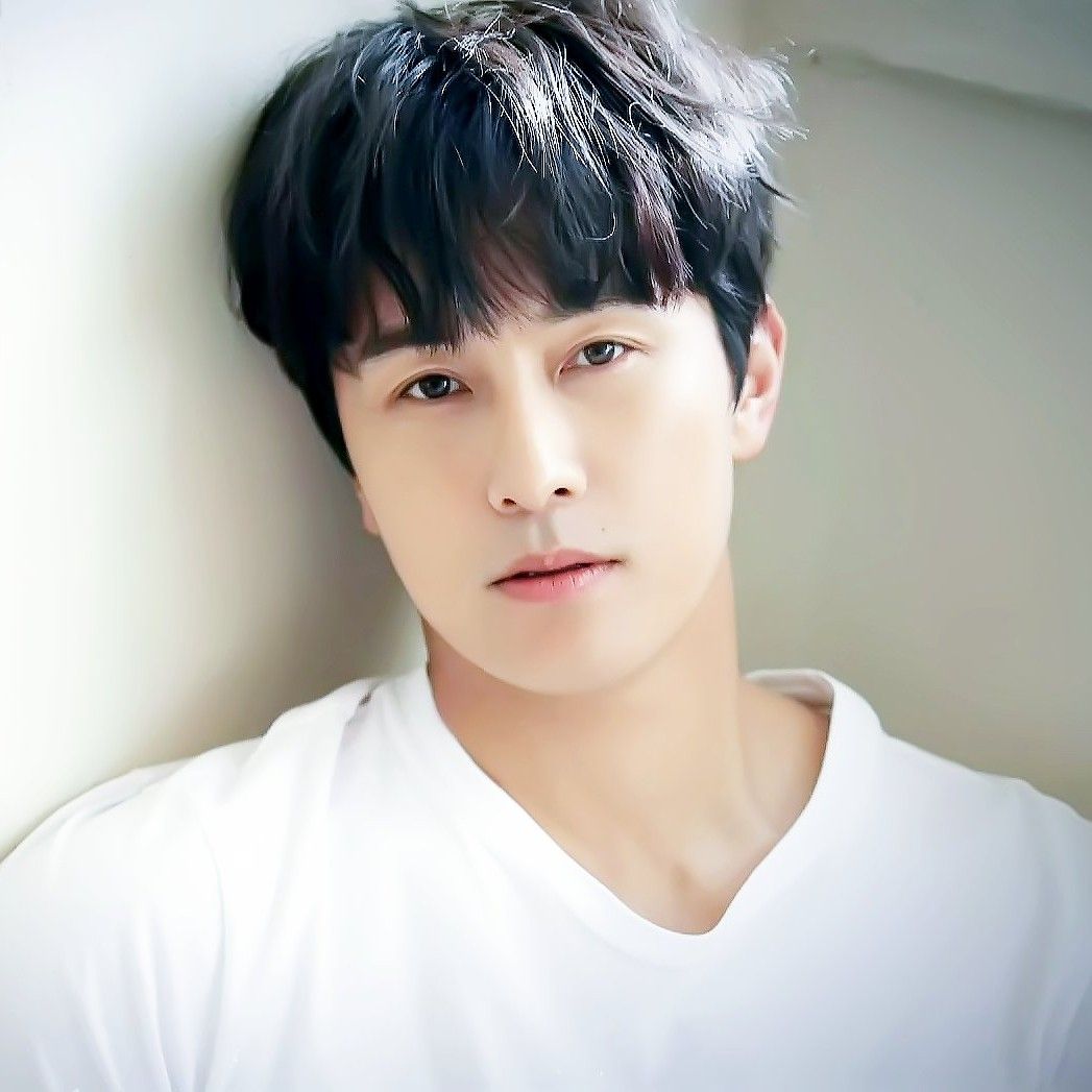 Recent activity shot of Kim Dongwan (SHINHWA)
