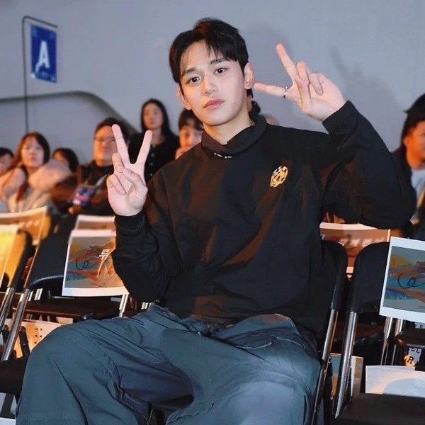 Signature photo of LUCAS capturing their charm