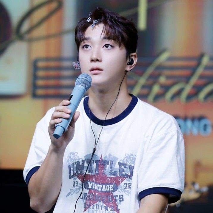 Latest photo of Hong Joochan (GoldenChild)
