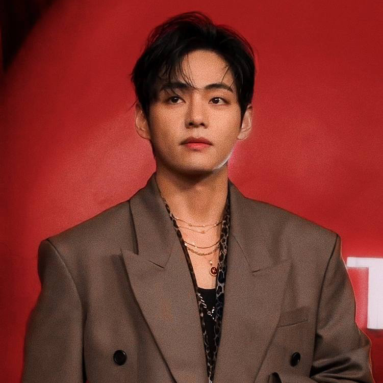 V (防弹少年团)的最新照片