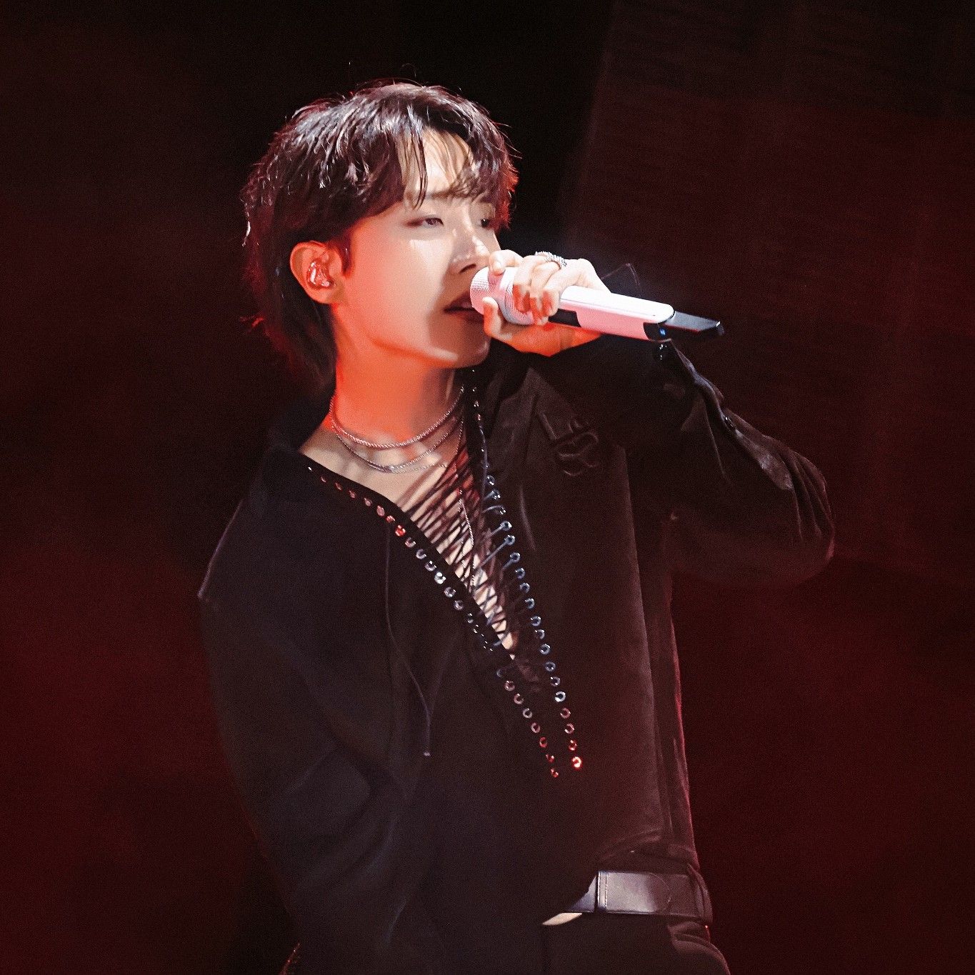 Behind-the-scenes cut of j-hope (BTS)