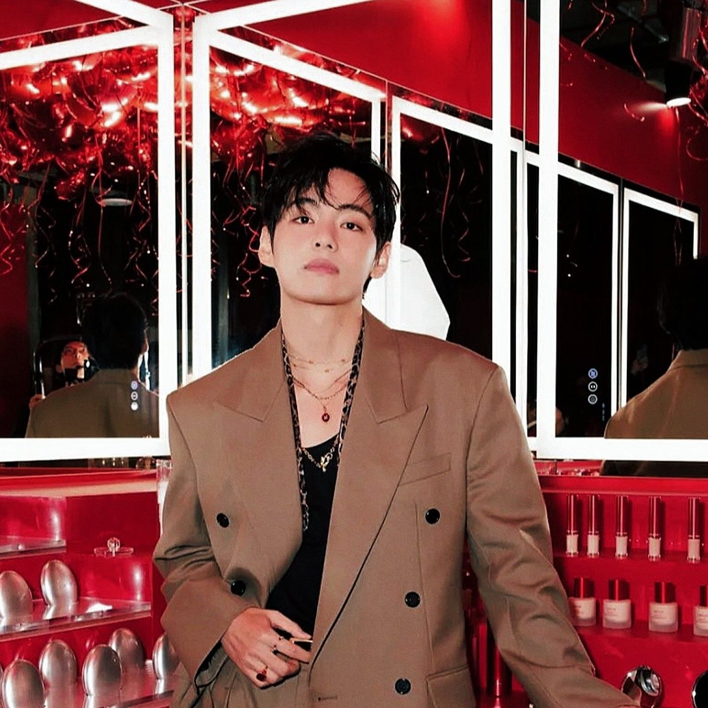 Foto terbaru V (BTS)