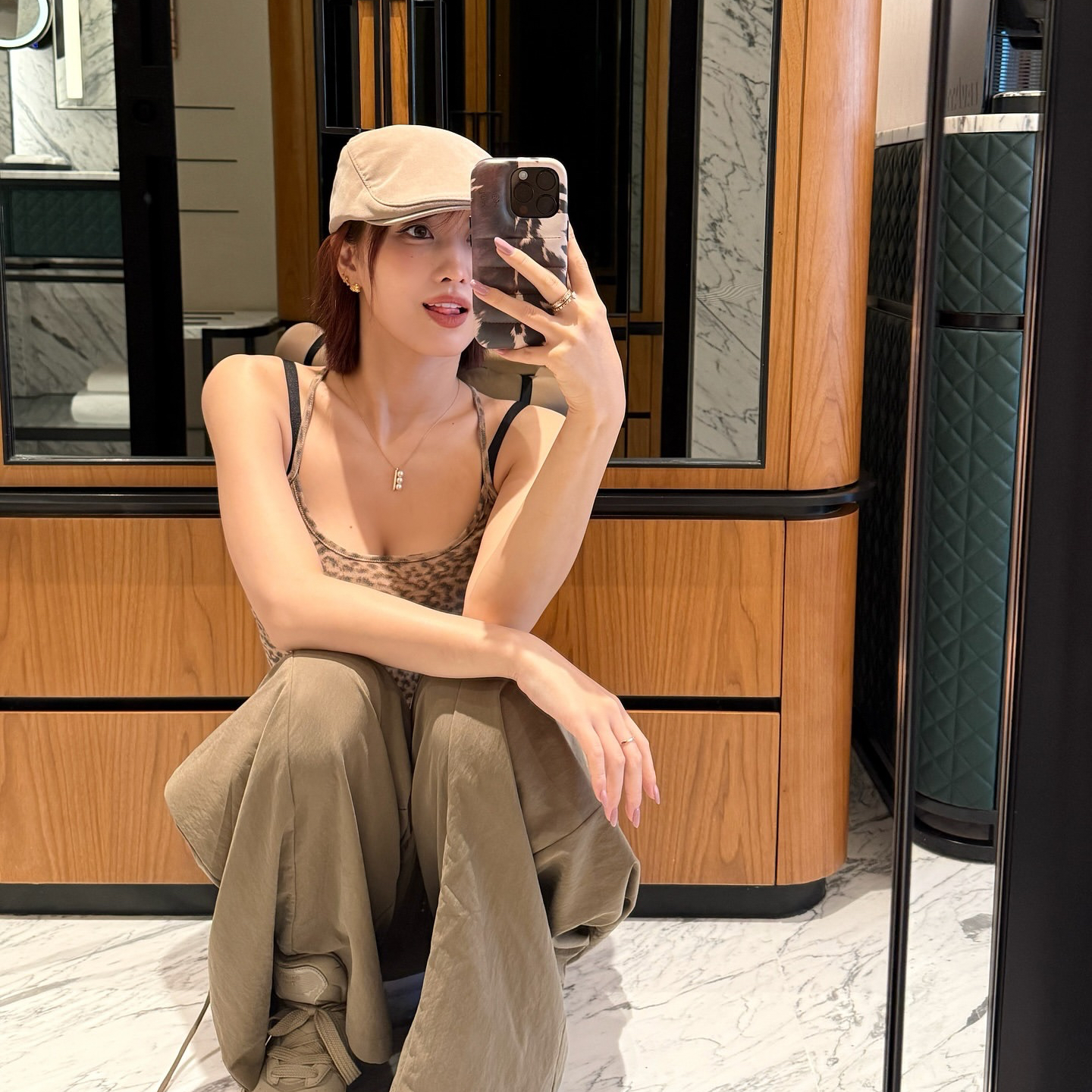 モモ (TWICE)の最新写真