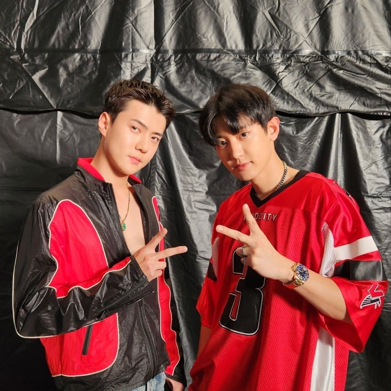 Recent activity shot of Chanyeol (EXO)