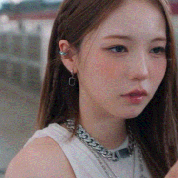 Recent activity shot of Ayaka (NiziU)