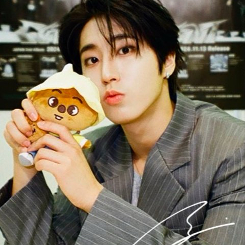 Recent activity shot of HAN (Stray Kids)