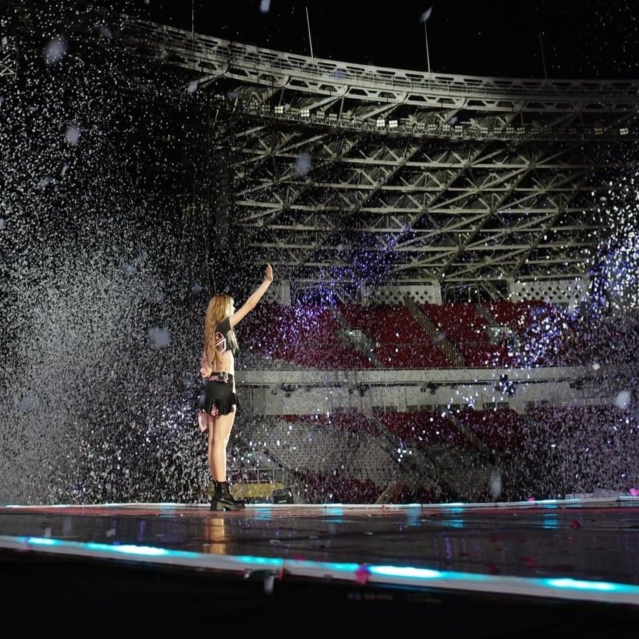 리사 (BLACKPINK)의 최신 사진