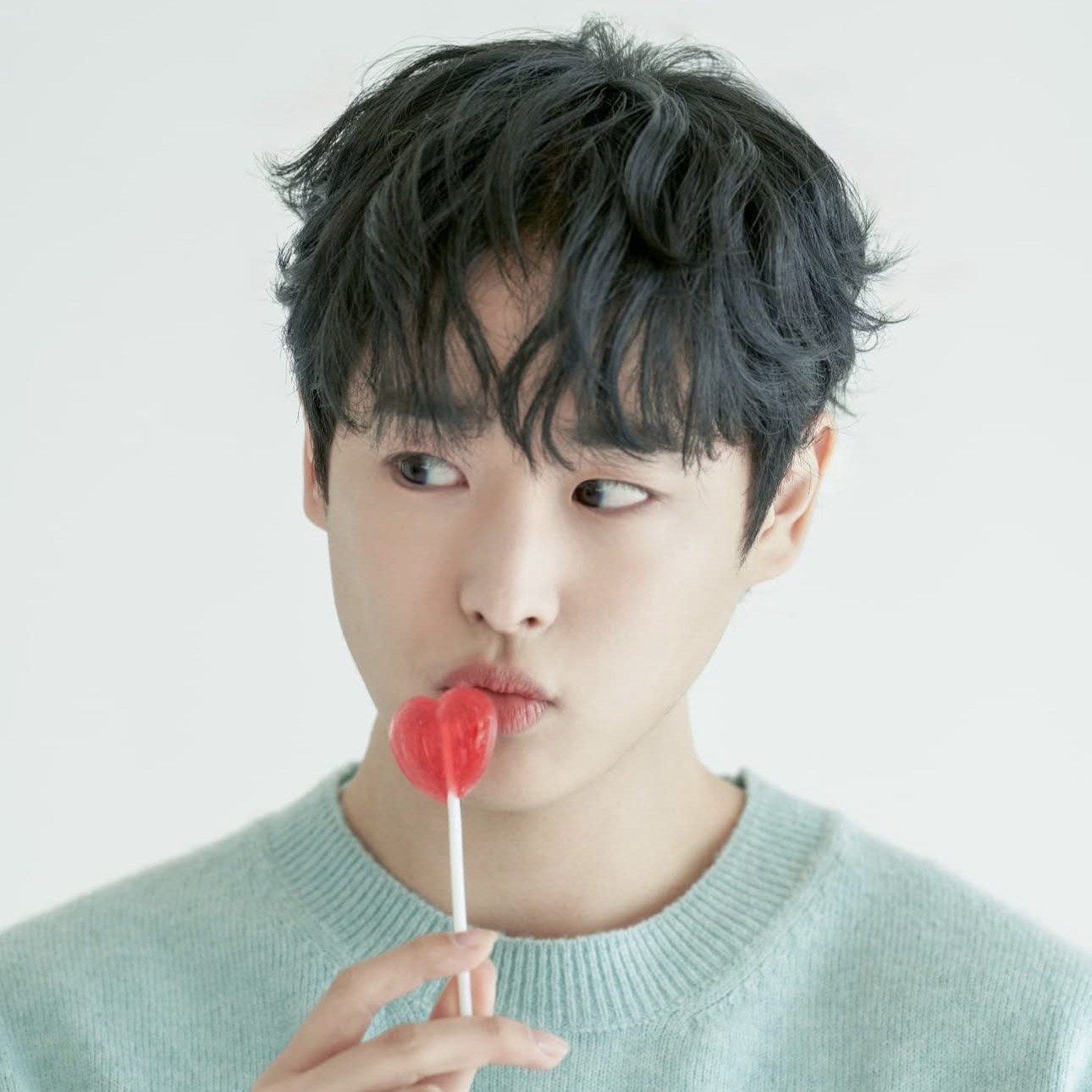 Latest photo of Choi Byungchan