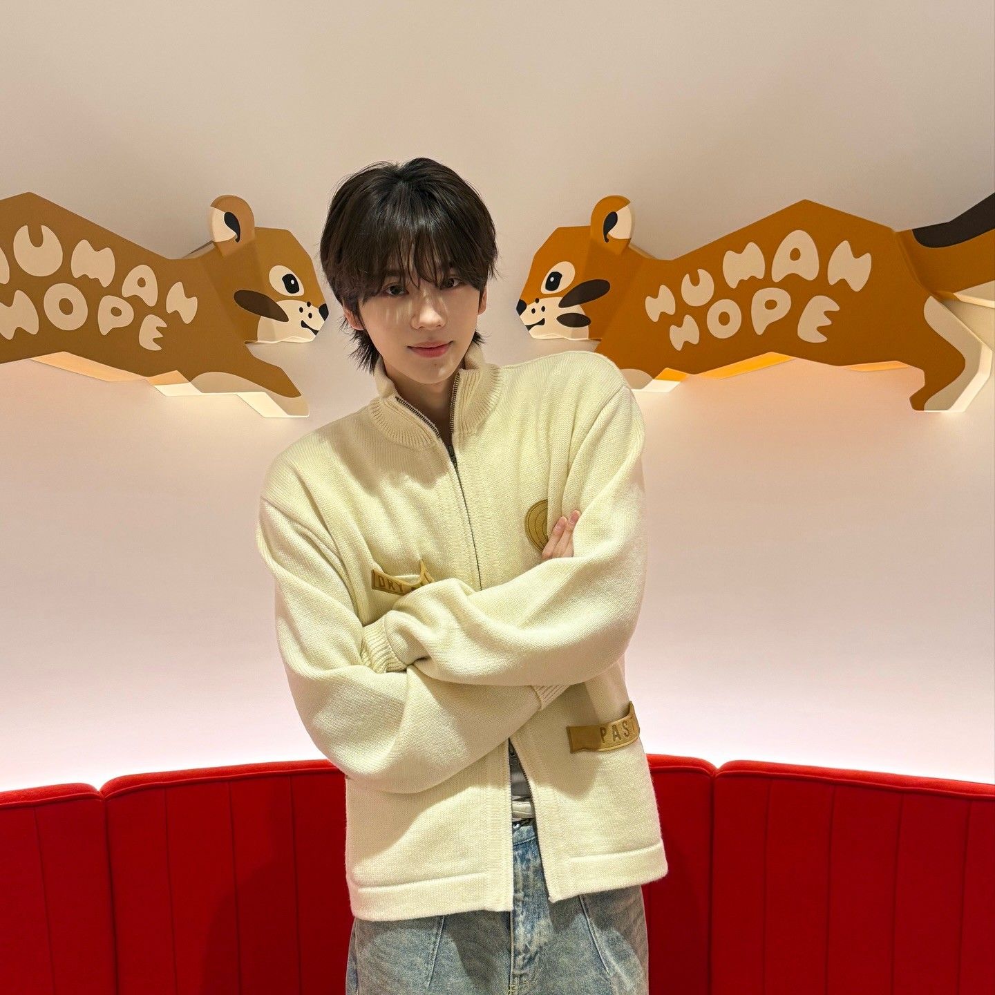 シニュ (TWS)の舞台裏ショット