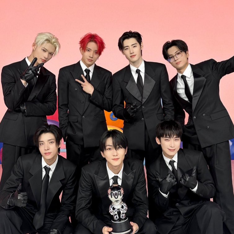 NI-KI (ENHYPEN)的最新照片