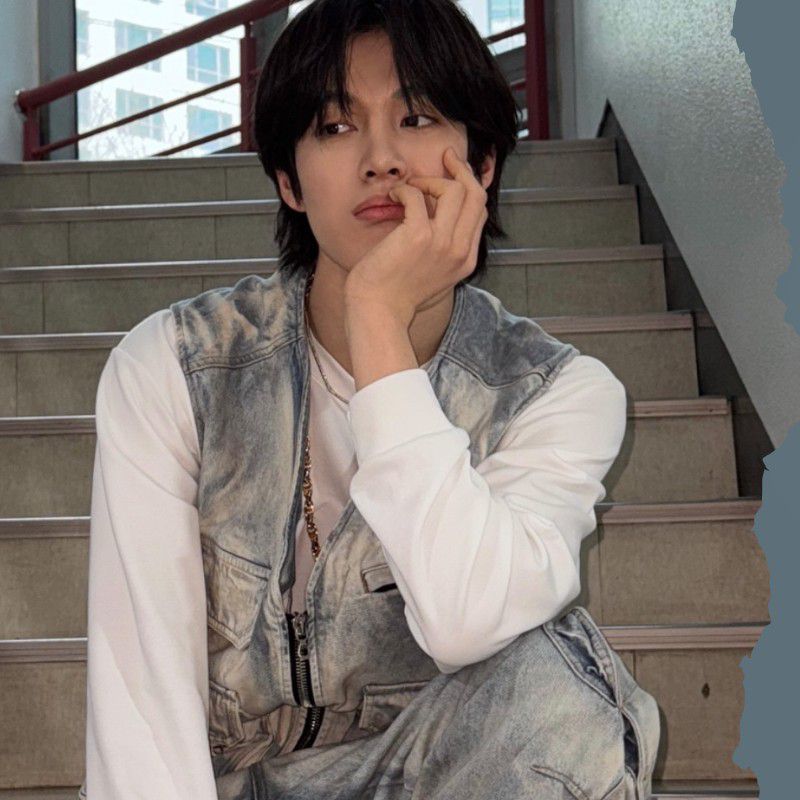 Behind-the-scenes cut of Choi Han (ARrC)