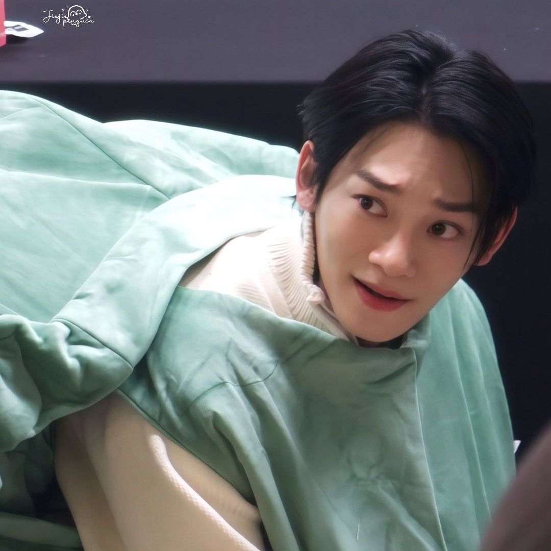 A moment captured by Chen (EXO)'s fan