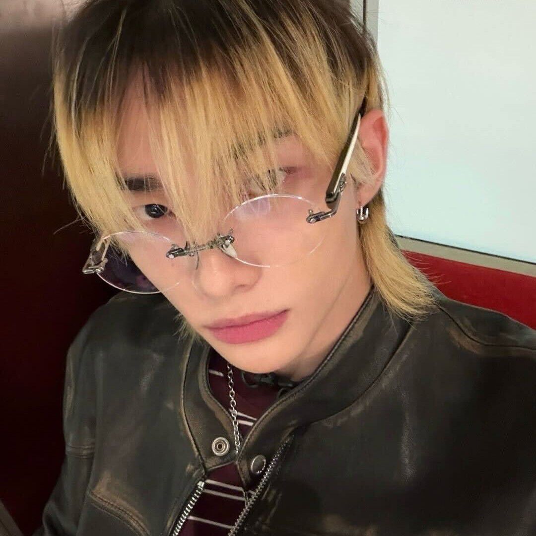 Behind-the-scenes cut of Hyunjin (Stray Kids)