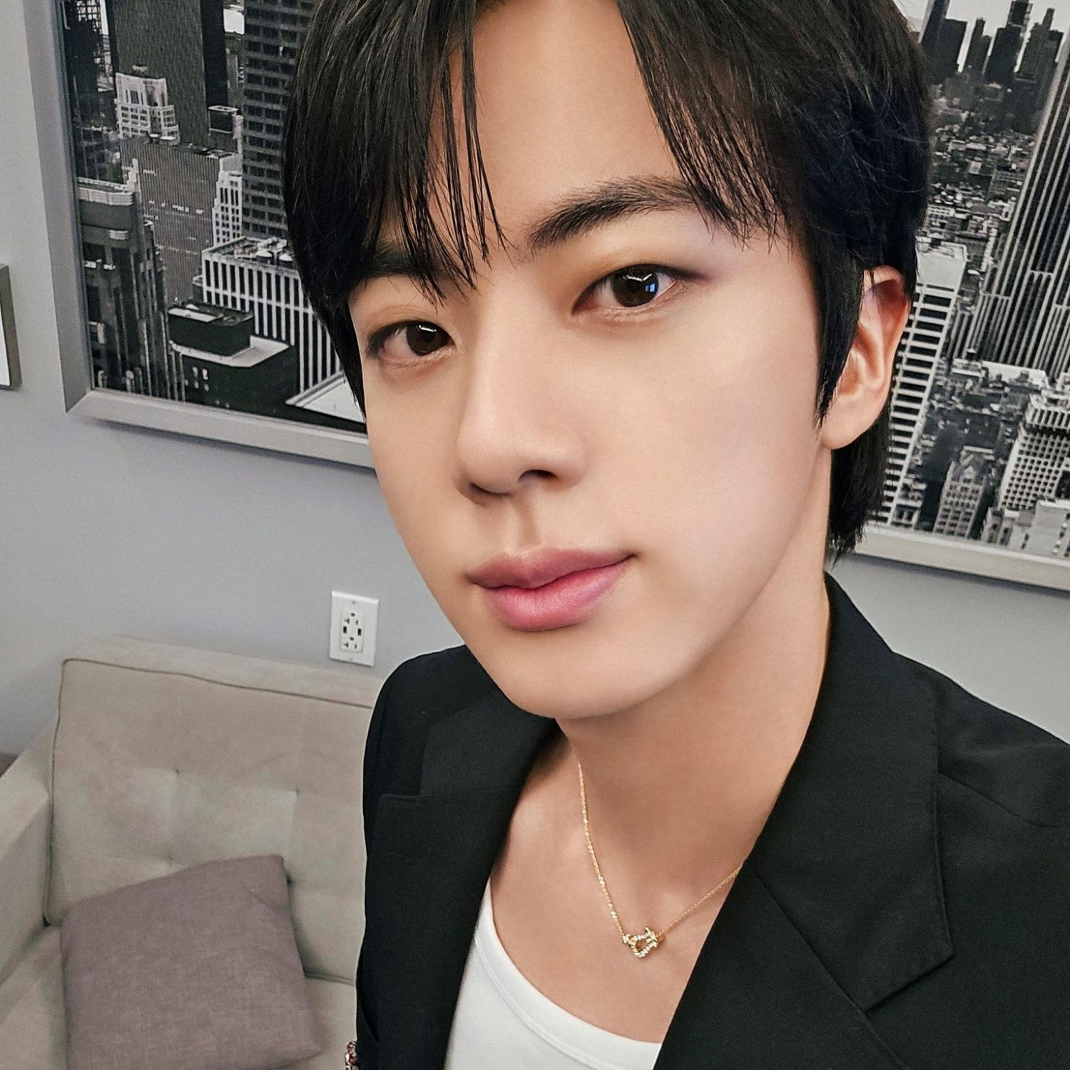 Foto terbaru Jin (BTS)