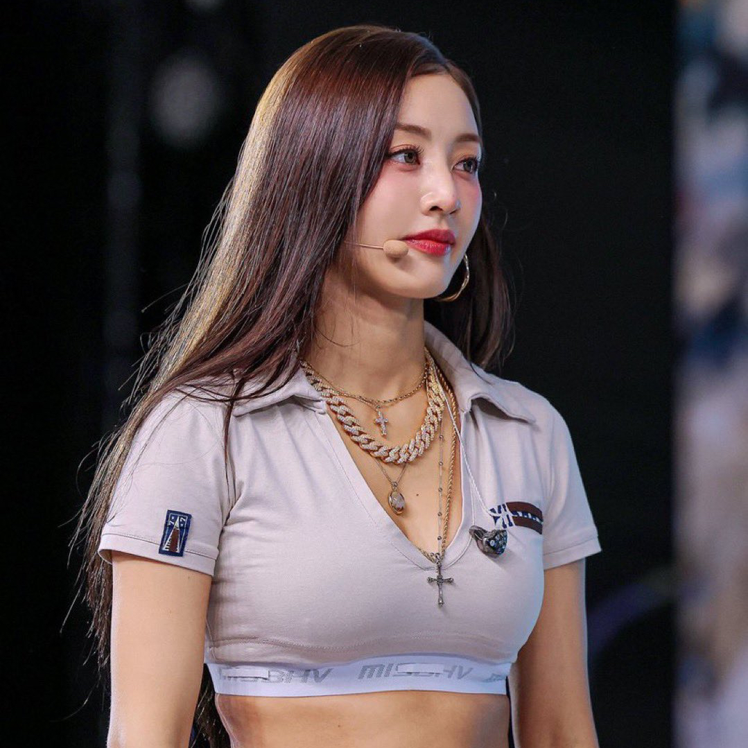 Recent activity shot of Jihyo (TWICE)