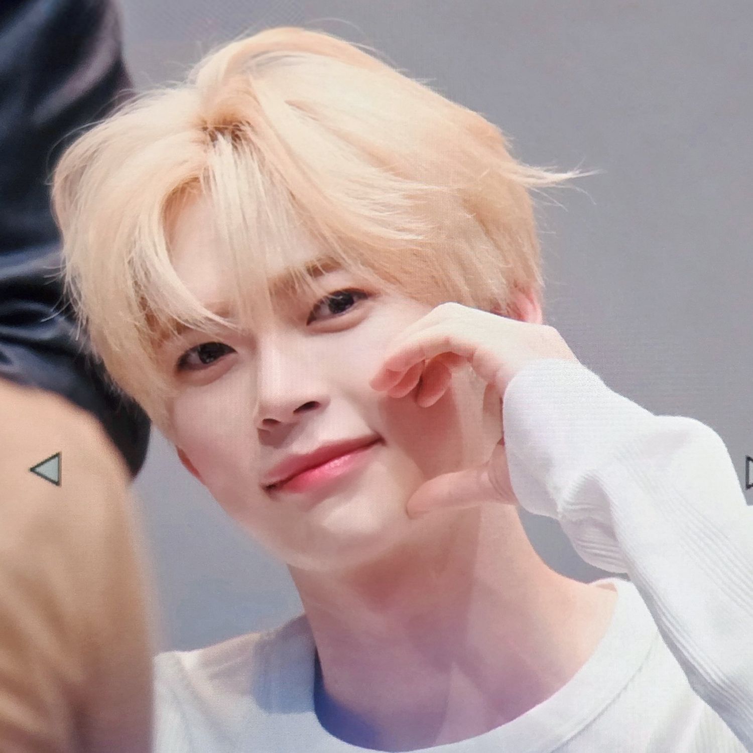 성한빈 (제로베이스원) 최근 활동샷