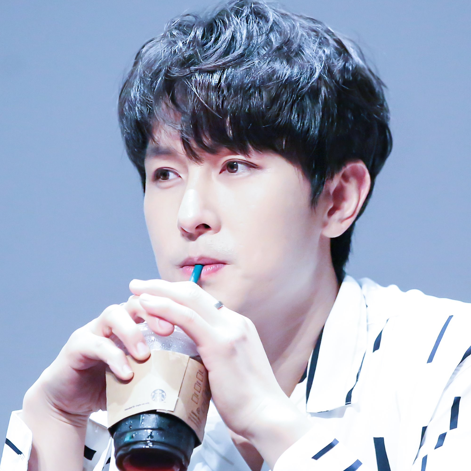 Behind-the-scenes cut of Kim Dongwan (SHINHWA)