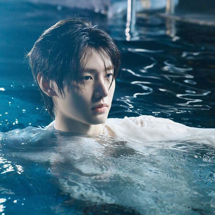 성훈 (ENHYPEN) 최근 활동샷