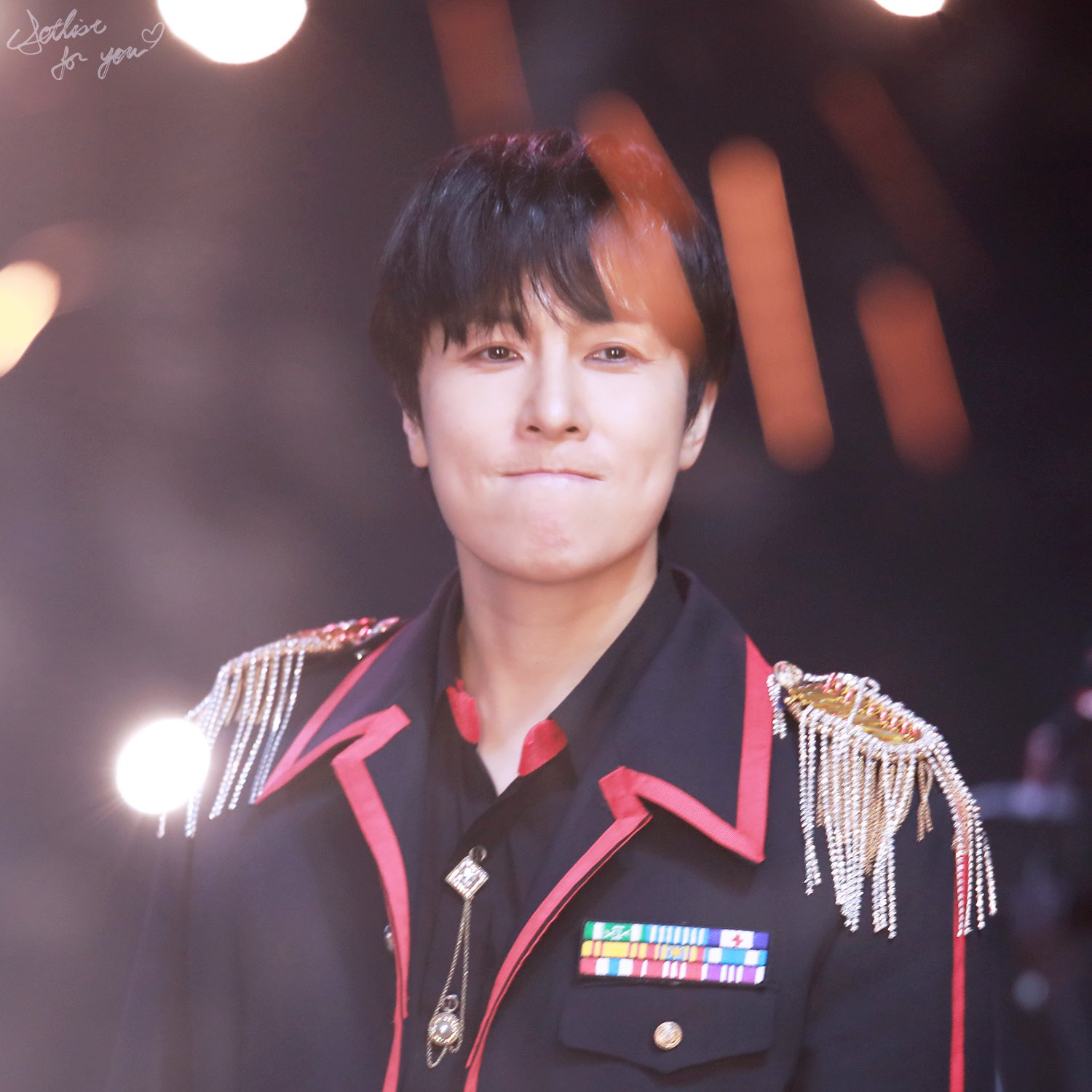 Behind-the-scenes cut of Kim Dongwan (SHINHWA)