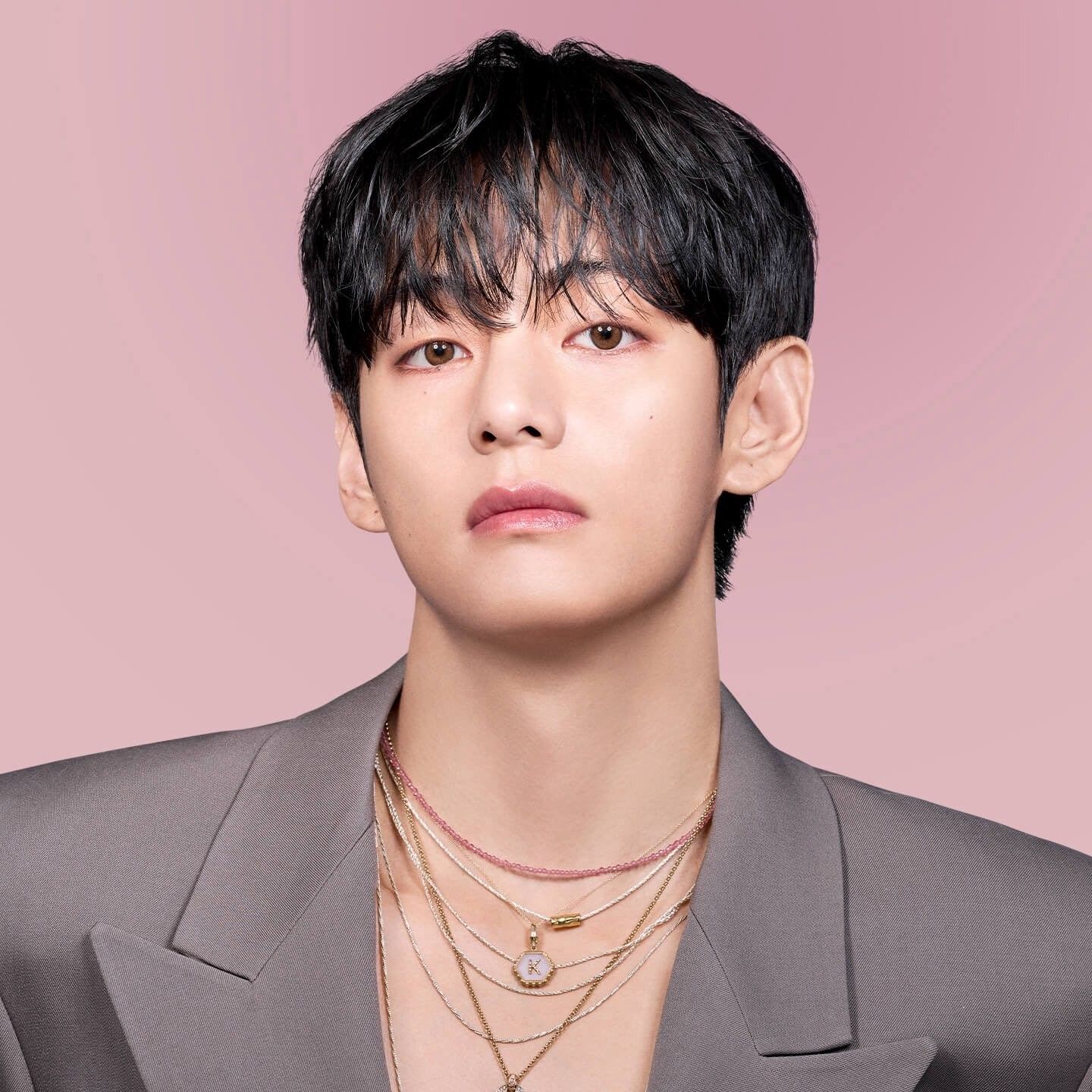 A moment captured by V (BTS)'s fan