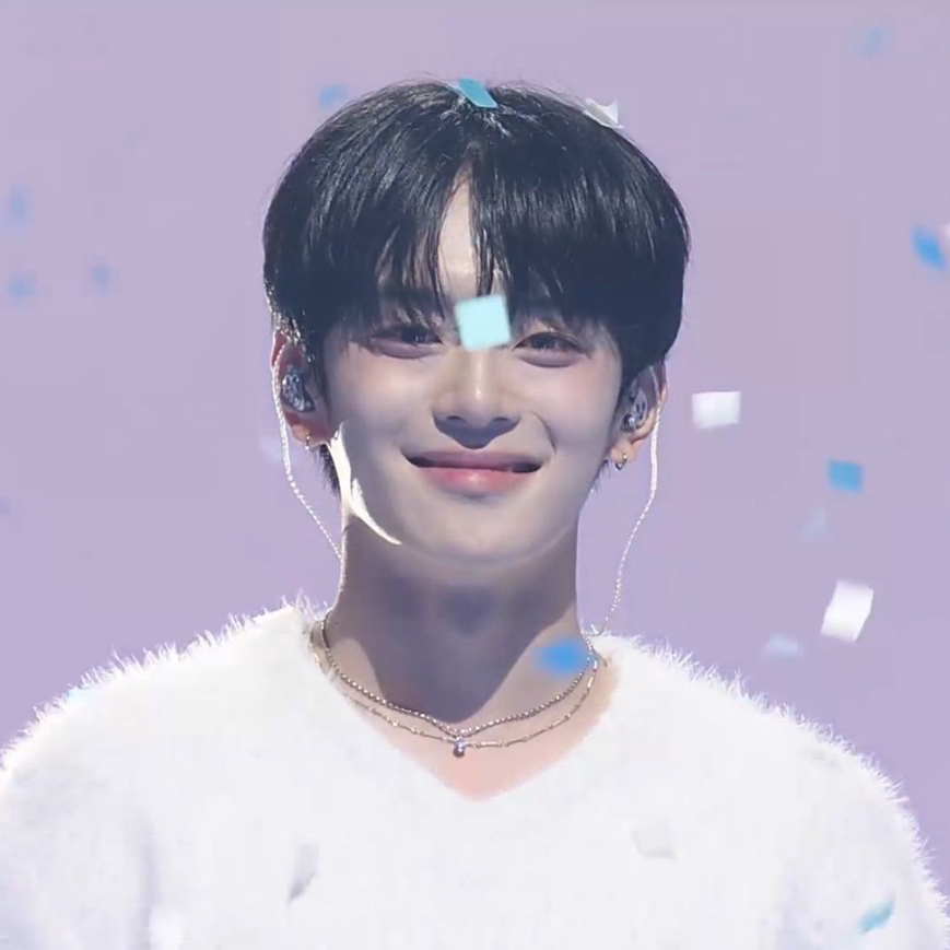 Latest photo of Kangmin (VERIVERY)