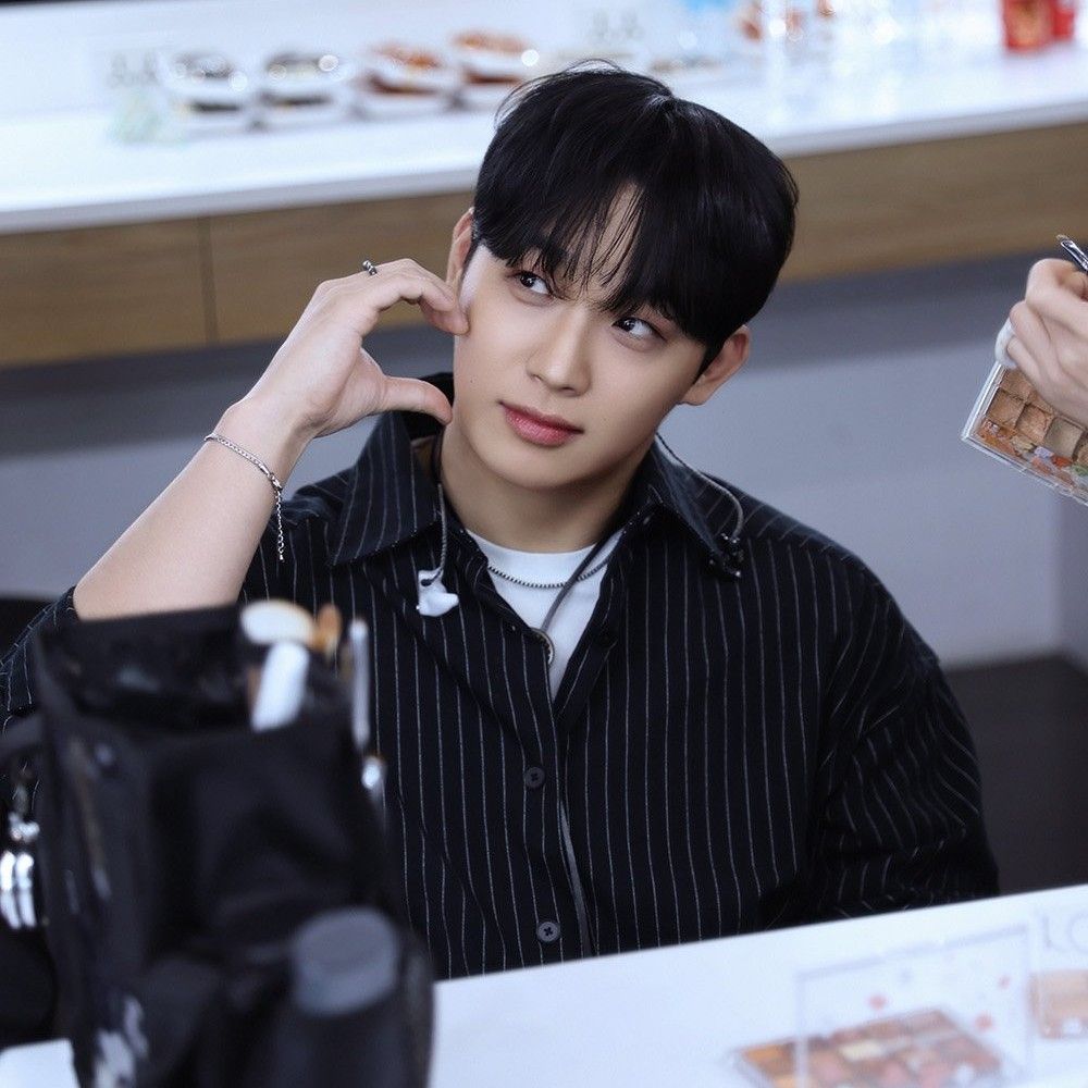 A moment captured by Lim Hyunsik (BTOB)'s fan